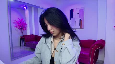 Leia.  online show from 01-24-25, 11:15