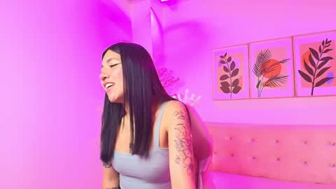 Leia.  online show from 02-07-25, 03:23