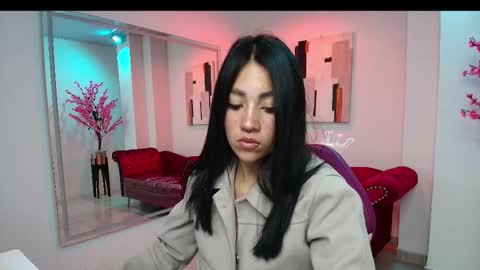 Leia.  online show from 02-10-25, 11:15