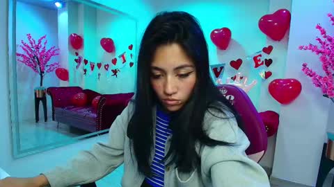 Leia.  online show from 02-14-25, 02:23