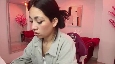 Leia.  online show from 02-28-25, 11:14