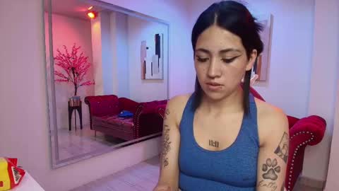 Leia.  online show from 03-06-25, 05:22