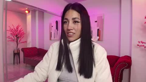 Leia.  online show from 03-12-25, 03:07