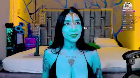 Snapshot of leiawong chatting on 12-28-24, 04:19 Leia online show from 12-28-24, 04:19