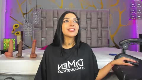 Snapshot of leiawong chatting on 01-16-25, 05:00 Leia online show from 01-16-25, 05:00