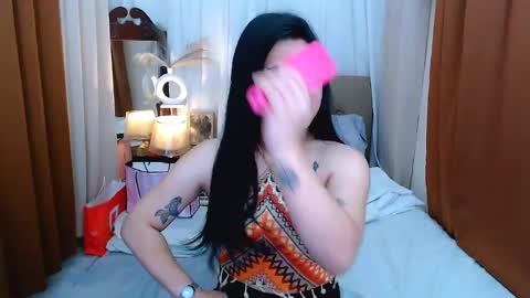 Snapshot of leighcortesi chatting on 05-04-26, 02:02 Cailey online show from 05-04-26, 02:02