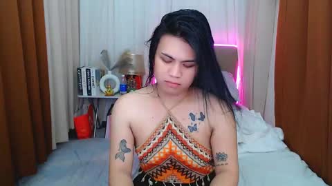 Snapshot of leighcortesi chatting on 05-10-26, 05:12 Cailey online show from 05-10-26, 05:12