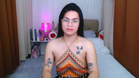 Snapshot of leighcortesi chatting on 05-22-26, 03:50 Cailey online show from 05-22-26, 03:50