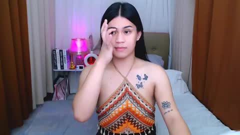 Snapshot of leighcortesi chatting on 05-23-26, 02:54 Cailey online show from 05-23-26, 02:54