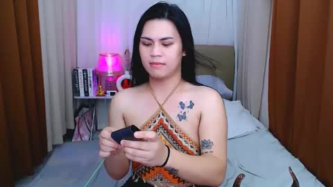 Snapshot of leighcortesi chatting on 05-24-26, 04:01 Cailey online show from 05-24-26, 04:01
