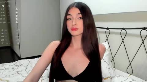 Leila online show from 03-10-25, 11:27