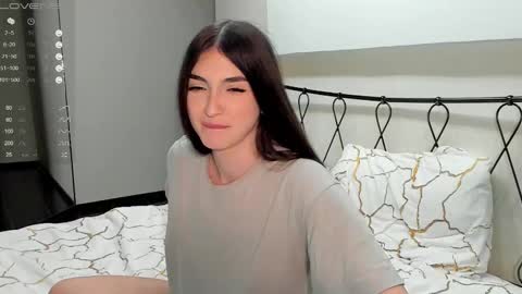 Leila online show from 03-12-25, 10:39