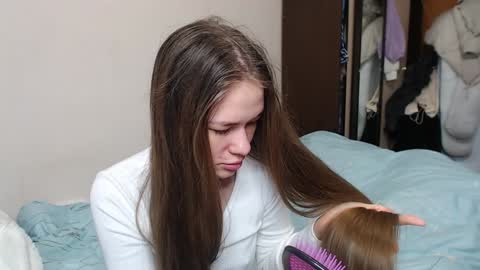 Snapshot of leila_bambi chatting on 02-05-25, 08:43 leila_bambi online show from 02-05-25, 08:43