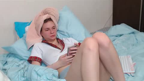 Snapshot of leila_bambi chatting on 02-13-25, 10:43 leila_bambi online show from 02-13-25, 10:43