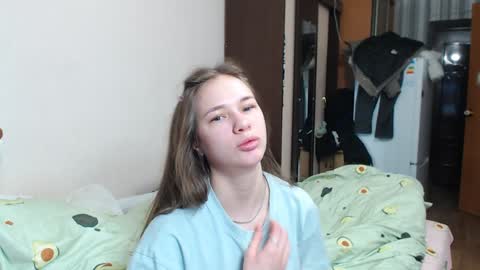 leila_bambi_ online show from 12-31-24, 04:38