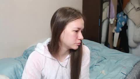 leila_bambi_ online show from 02-12-25, 04:33