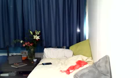 Leila online show from 12-16-24, 09:09