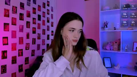 Leila online show from 07-27-26, 06:48
