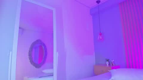 Leila online show from 10-29-25, 05:14