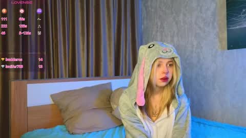 Leila online show from 12-09-24, 04:12