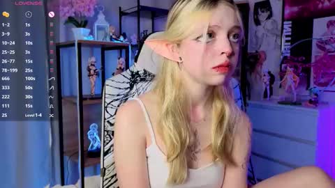 Leila online show from 09-11-25, 04:12