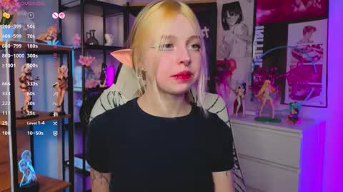 Leila online show from 10-10-25, 04:17