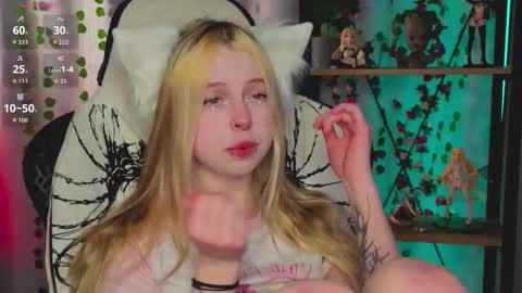 Leila online show from 02-25-26, 02:37