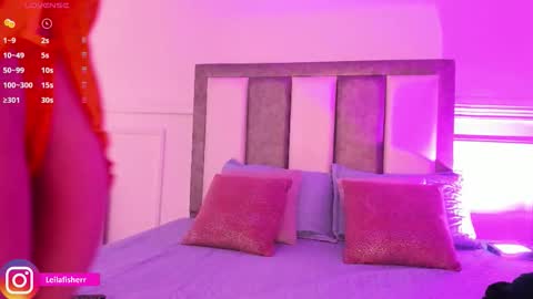 Snapshot of leilafisher chatting on 02-25-26, 10:19 Leila online show from 02-25-26, 10:19