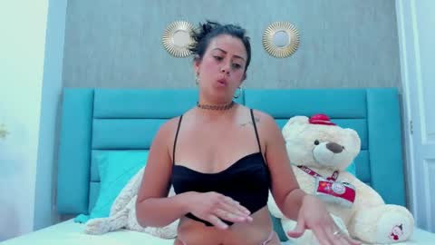 Snapshot of leilahiuston chatting on 02-12-25, 09:52 online show from 02-12-25, 09:52