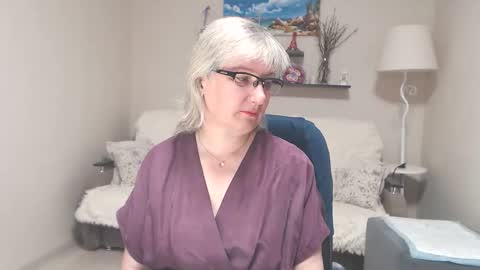 Leila Kinky online show from 06-10-26, 05:50