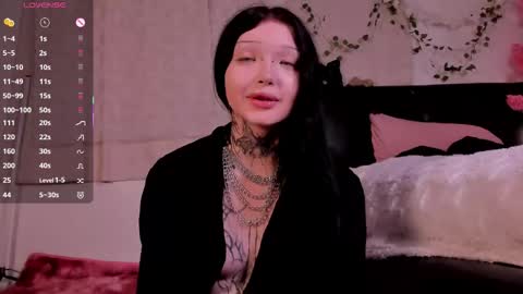 Snapshot of lein_bone chatting on 10-10-25, 09:14 Lein online show from 10-10-25, 09:14