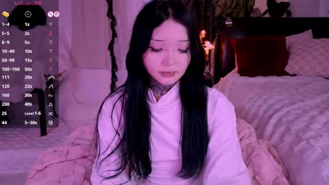 Snapshot of lein_bone chatting on 11-29-25, 12:13 Lein online show from 11-29-25, 12:13