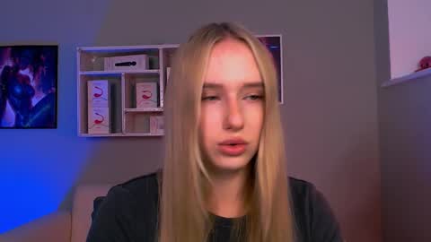 Snapshot of leina_jey chatting on 12-20-25, 08:49 Leina online show from 12-20-25, 08:49