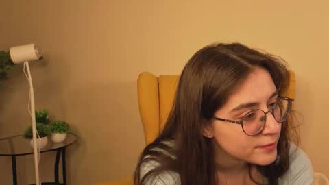 Snapshot of lekishaoderkirk chatting on 10-14-25, 01:23 Luna online show from 10-14-25, 01:23