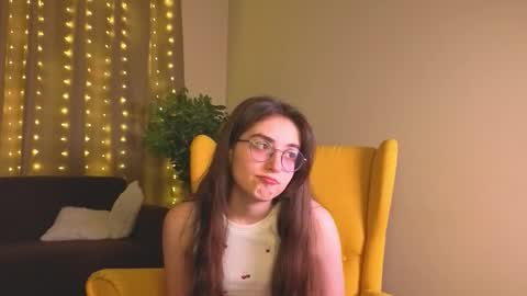 Snapshot of lekishaoderkirk chatting on 10-23-25, 07:12 Luna online show from 10-23-25, 07:12