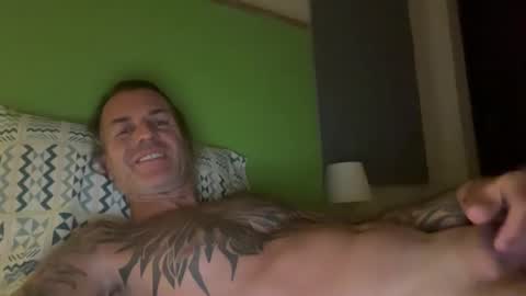 Snapshot of lelehot1 chatting on 02-17-26, 04:09 lelehot1 online show from 02-17-26, 04:09