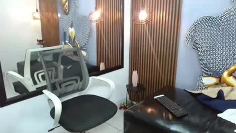 lelehott01 online show from 06-29-26, 08:31