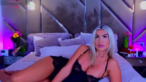 Carlaa online show from 09-10-25, 03:34