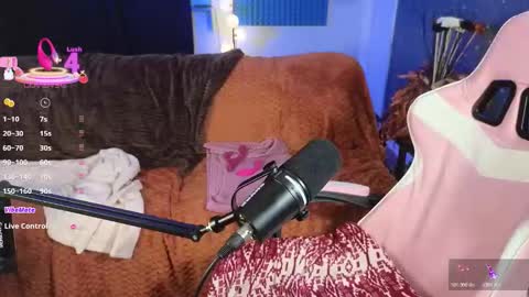 Snapshot of lemonadetarts chatting on 11-25-25, 07:47 Junie 3 online show from 11-25-25, 07:47