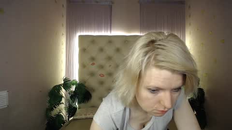 Lena online show from 12-24-24, 04:00