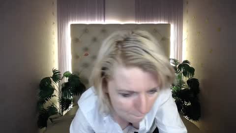 Lena online show from 12-27-24, 01:50