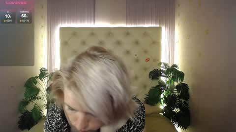 Lena online show from 01-06-25, 10:13