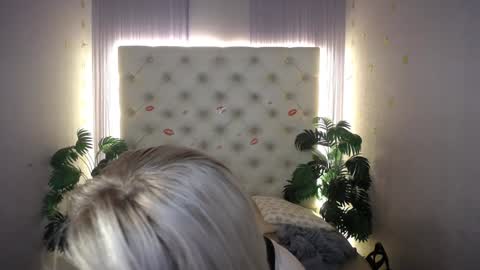 Lena online show from 01-12-25, 04:00