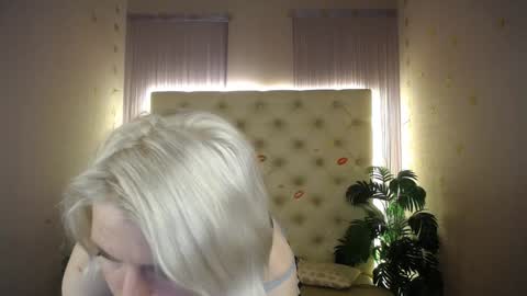 Lena online show from 01-29-25, 02:53