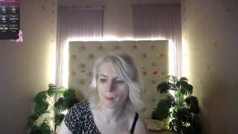 Lena online show from 01-30-25, 11:11
