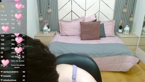 Snapshot of lena_roses chatting on 12-18-24, 08:47 Lena online show from 12-18-24, 08:47