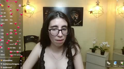 Snapshot of lena_roses chatting on 01-10-25, 09:42 Lena online show from 01-10-25, 09:42