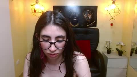 Snapshot of lena_roses chatting on 02-28-25, 02:31 Lena online show from 02-28-25, 02:31