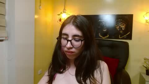 Snapshot of lena_roses chatting on 03-04-25, 09:54 Lena online show from 03-04-25, 09:54