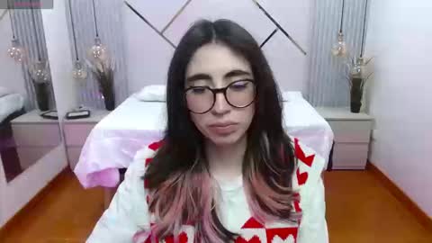 Snapshot of lena_roses chatting on 09-08-25, 08:41 Lena online show from 09-08-25, 08:41